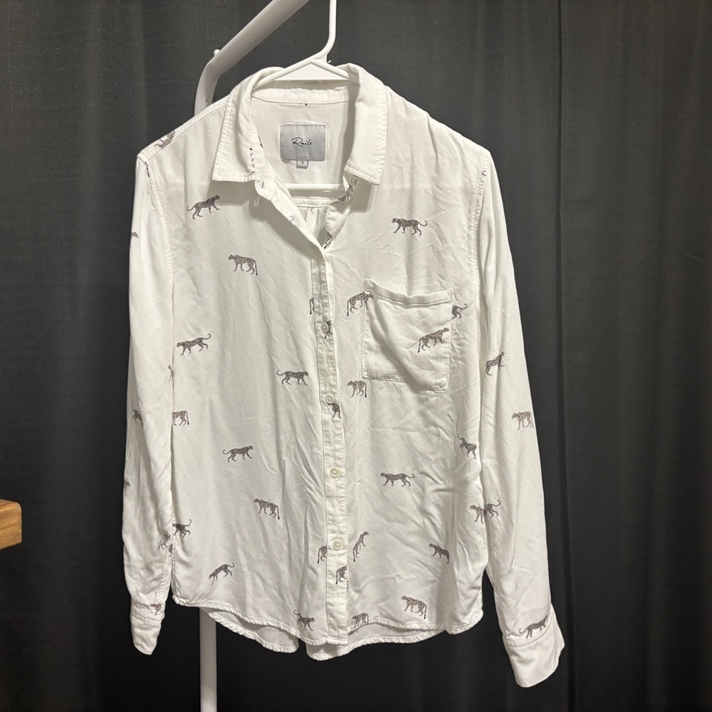 Rails White Shirt with Leopard Print